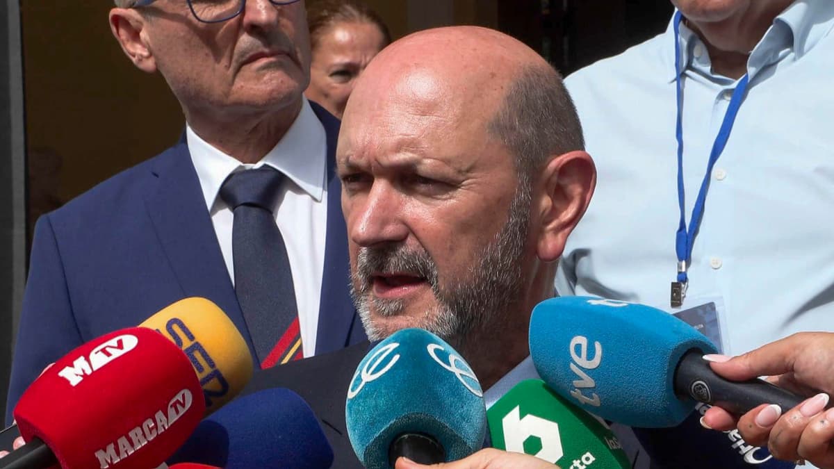 Rafael Louzán: España tiene que albergar la final del Mundial, no puede ser de otra manera