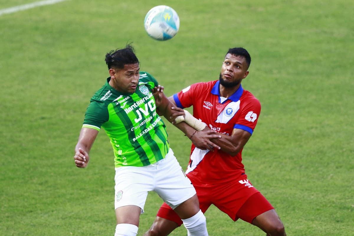 ¡GOLPE DE CIMA! Marathón vence al Olimpia y es líder en Honduras