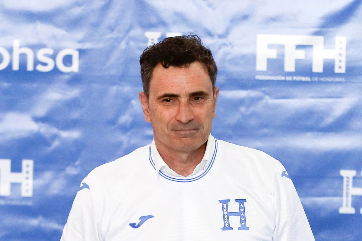 El español José Francisco Molina se prepara para bautizo de fuego en el banco de Honduras