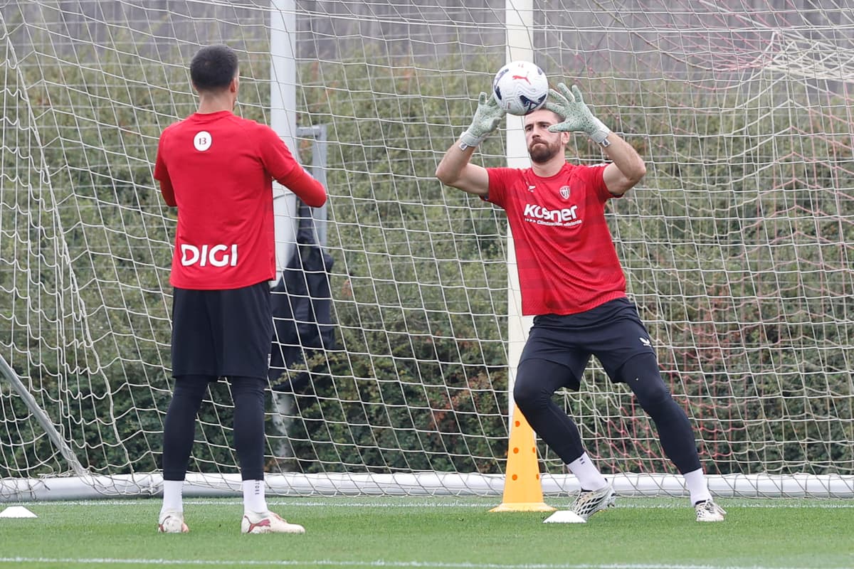 Unai Simón, Raya, Joan García, Courtois, el ‘Dibu’ y Vozinha, mejores porteros del 2026