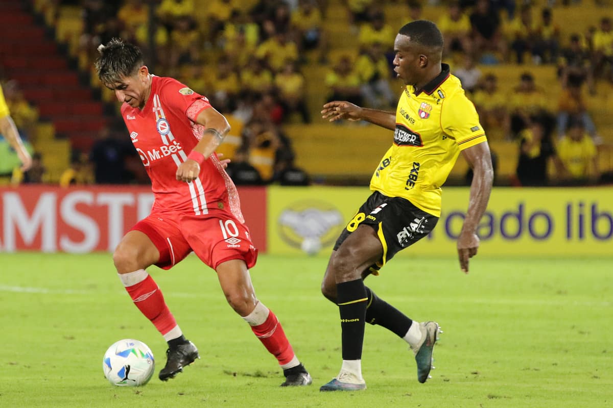 Vasco da Gama ficha al centrocampista argentino Alan Lescano