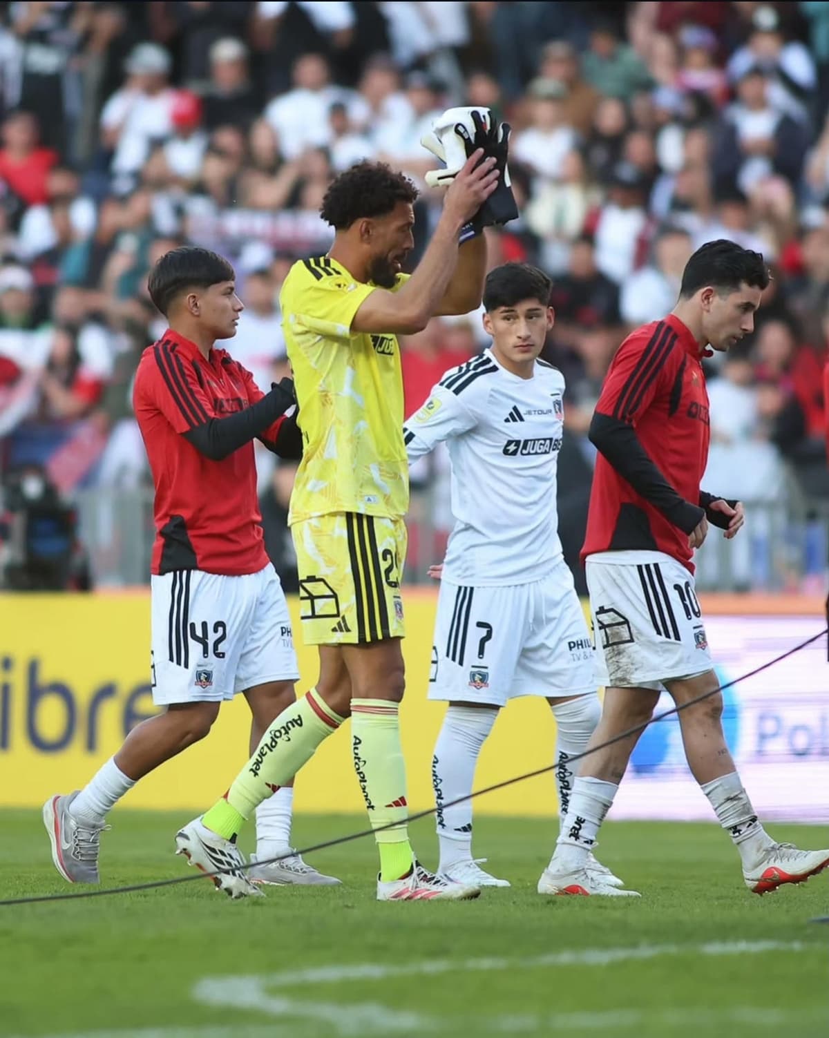 ‘Vozinha’ no recibe goles en su estreno de la liga chilena con Colo Colo
