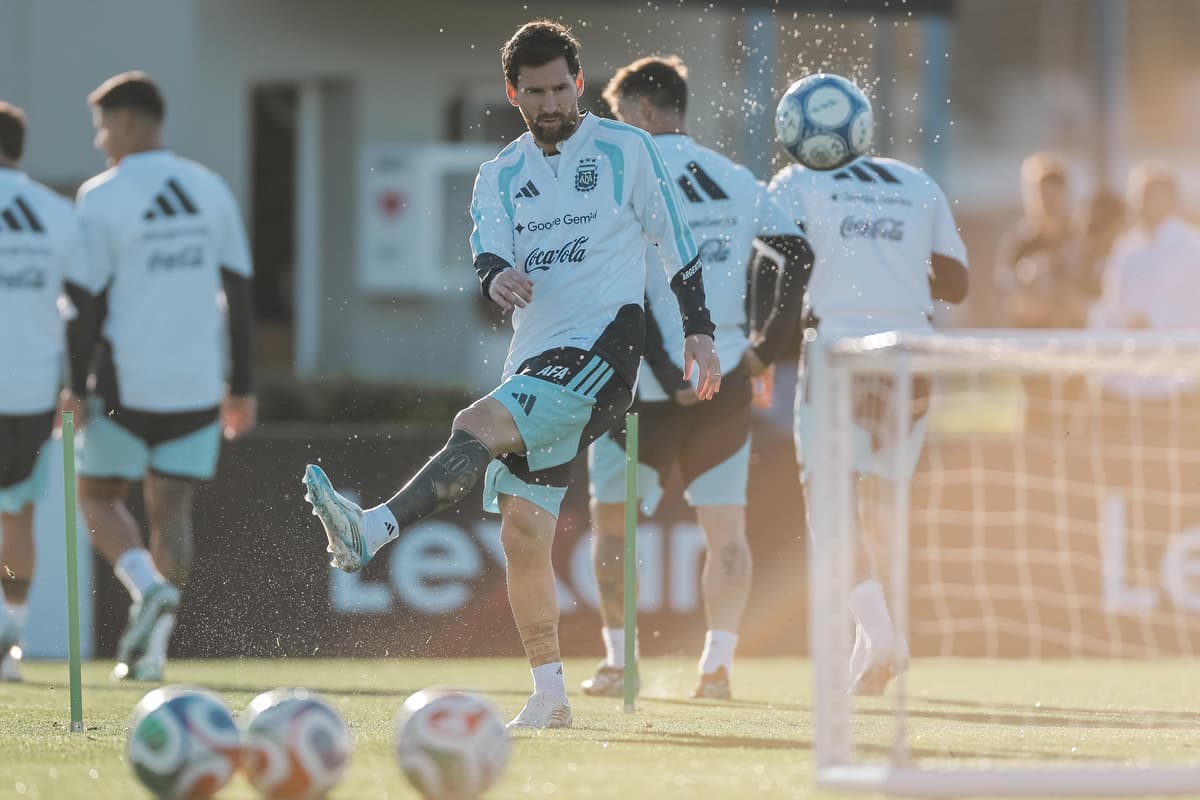 ¡ÚLTIMA PRÁCTICA! El argentino Messi completa su último entrenamiento con Argentina