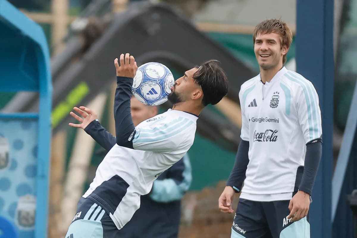 La selección Argentina acumula días de preparación y dos partidos amistosos para la despedida, este martes, de Lionel Messi del equipo Albiceleste. Archivo:
