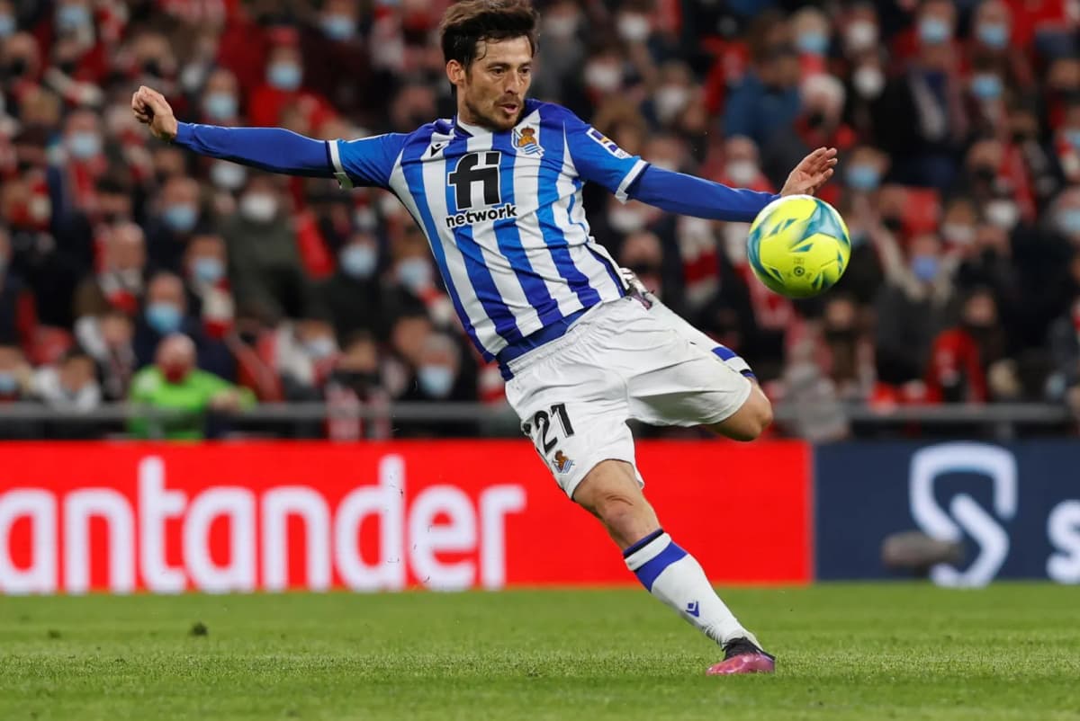 David Silva, durante un partido en su etapa de jugador de la Real Sociedad. EFE / Miguel Toña