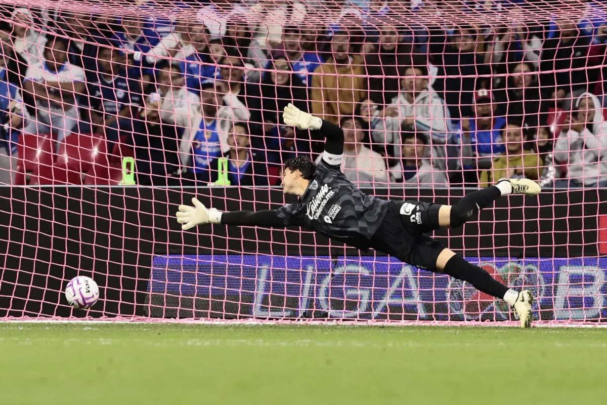 Imagen sugerida de jugadores del Cruz Azul celebrando un gol ante el FC Juárez durante el Apertura 2026.