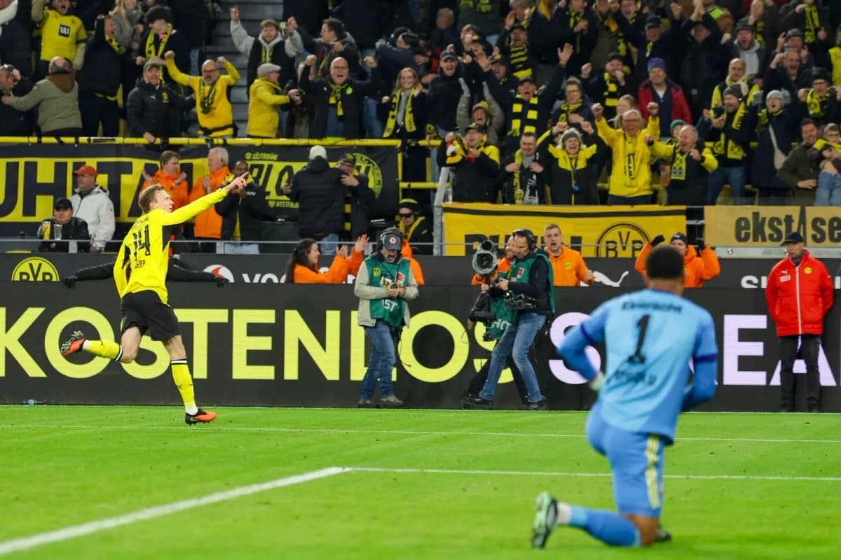 El jugadro del Dortmund Maximilian Beier celebra el 1-0 durante el partido de la Bundesliga que han jugado Borussia Dortmund y Eintracht Frankfurt en…