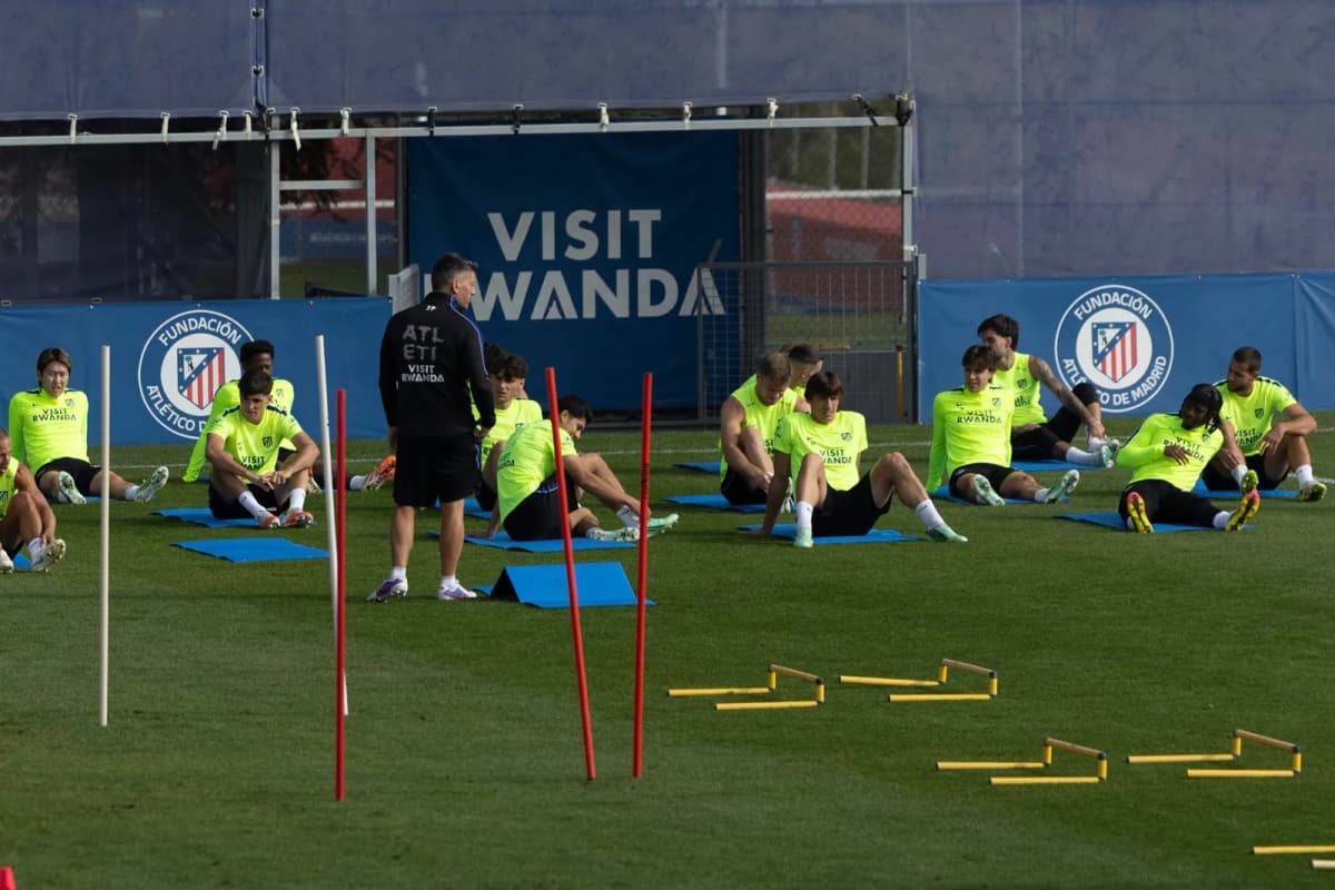 Los jugadores del Atlético de Madrid, durante el entrenamiento.