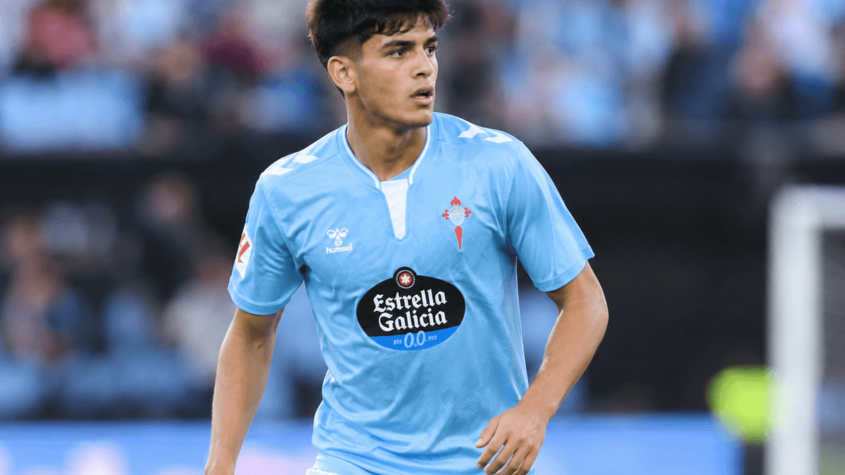 El centrocampista paraguayo Hugo Cuenca, jugador del Celta Fortuna, durante un partido de fútbol.
