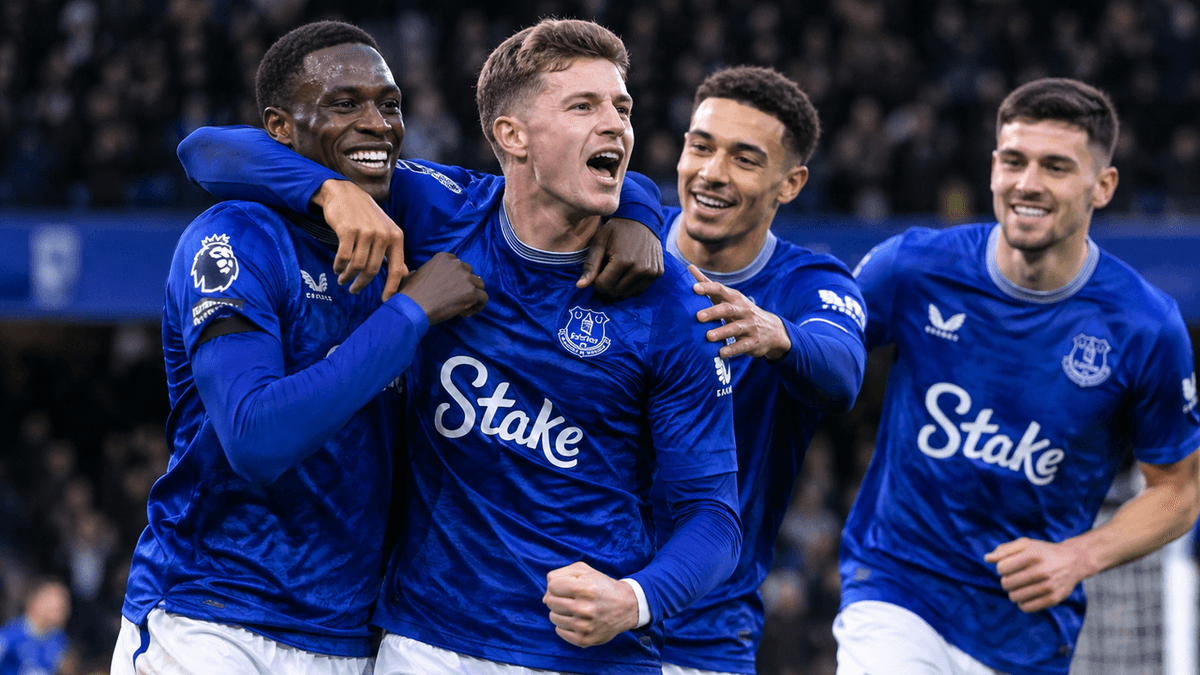 Jugadores del Everton celebran su clasificación tras vencer al Newcastle United en la Copa de la Liga inglesa.