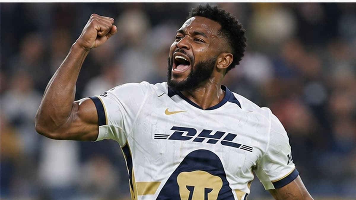 El colombiano Álvaro Angulo celebra el gol que dio el triunfo a Pumas frente a Puebla en el Apertura 2026.