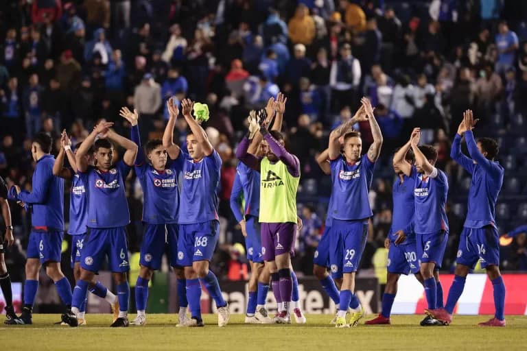 Cruz Azul vence a Tigres y salta al liderato del Clausura mexicano