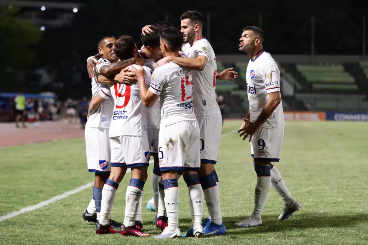 ¡SE LE ESCAPÓ LA CIMA! Los uruguayos Daguerre y Amaro mantienen a Peñarol al frente