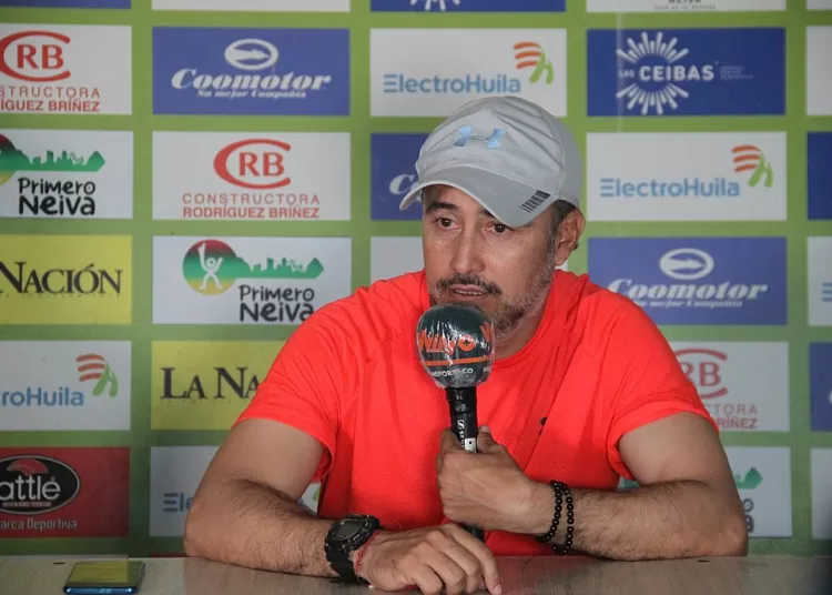 Flavio Robatto, el diretor técnico argentino que tiene a Bolívar de líder en el fútbol boliviano