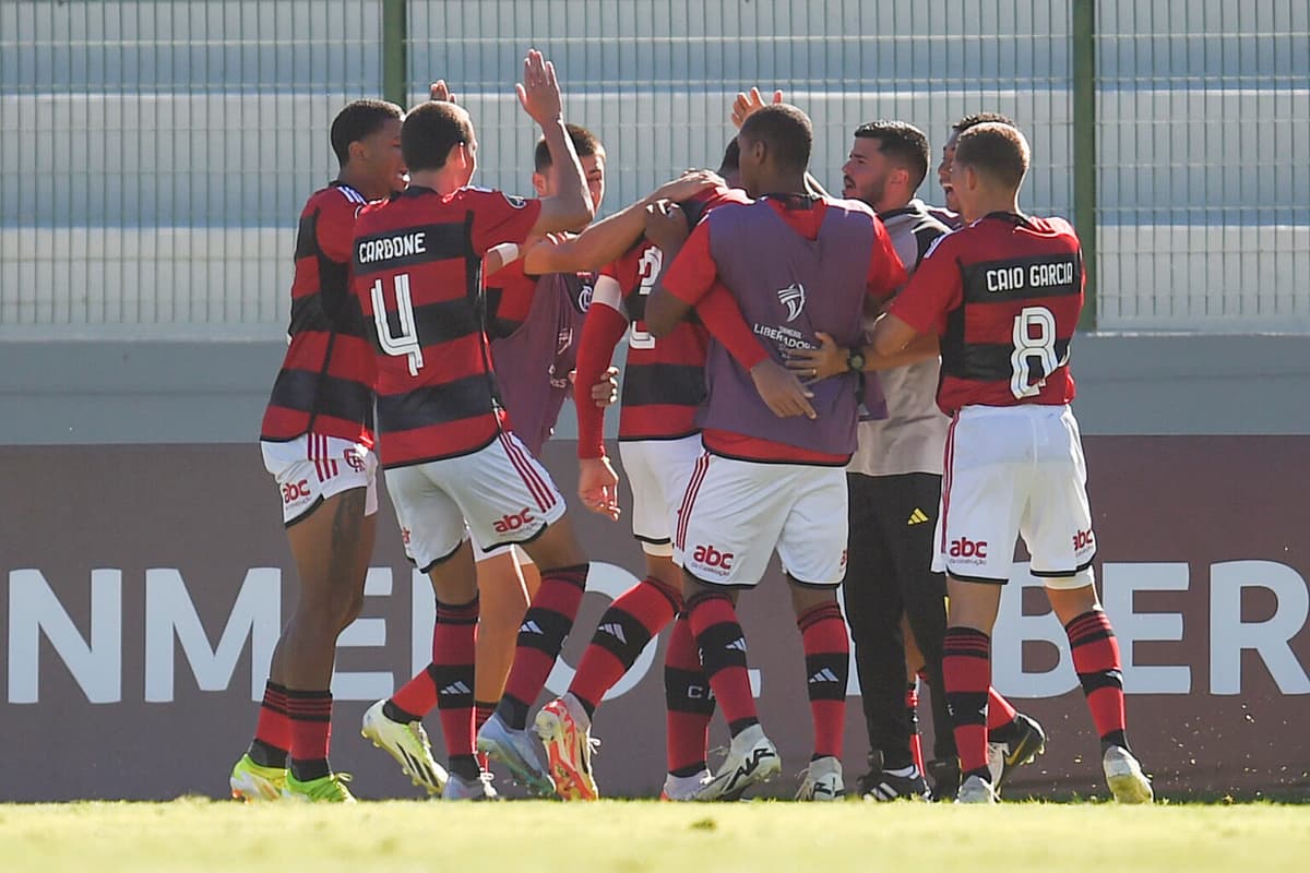 Uruguayos, argentinos y colombiano protagonistas en clásico Flamengo-Palmerias