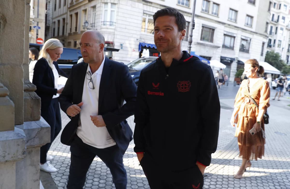 Fernando Carro sobre el futuro del español Xabi Alonso: Tiene contrato hasta 2026 y se quedará aquí