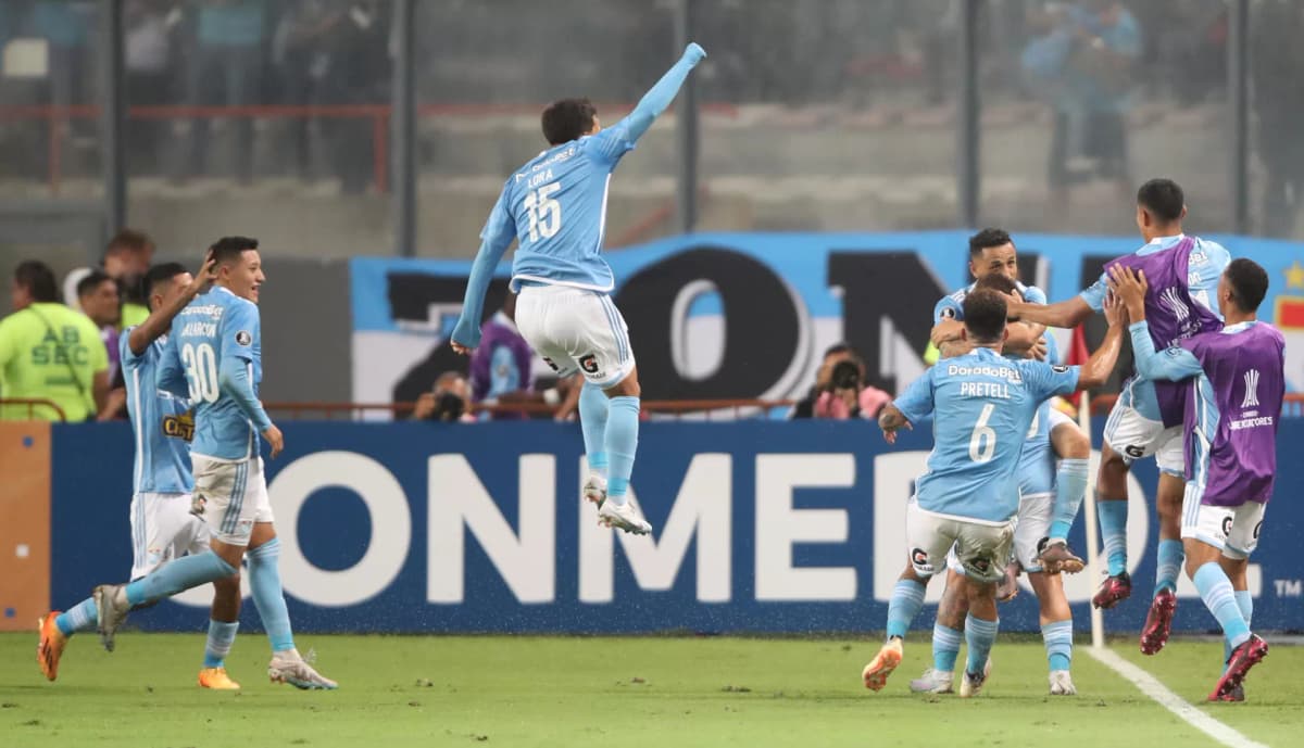 Sporting Cristal golea al Sport Huancayo y mantiene el liderato del fúperuano
