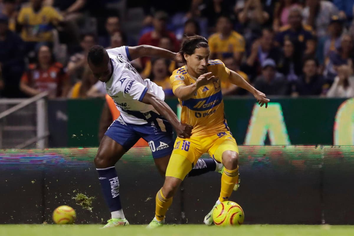 El mexicano Diego Lainez asegura que desde que dejó al Betis se volvió más versátil