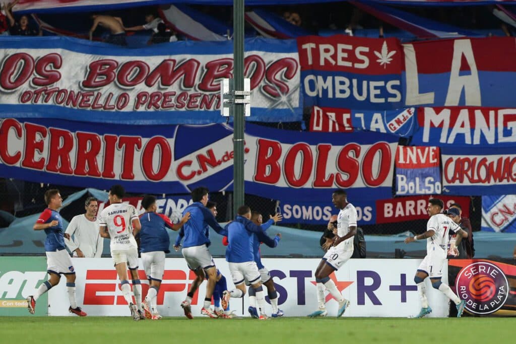 Nacional suma tres puntos y sigue luchando por alcanzar a Peñarol en la punta del fútbol en Uruguay