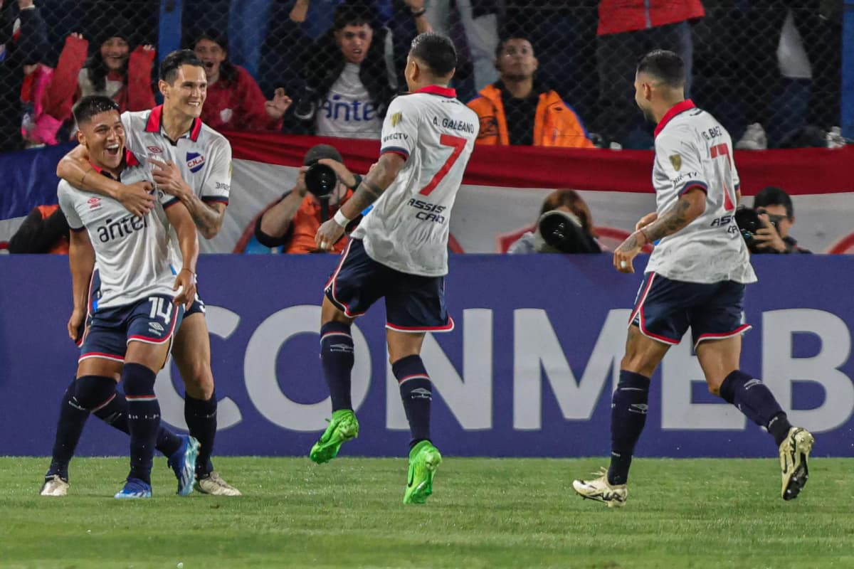 2-0. Lozano y Bentancourt ponen al Nacional uruguayo junto a River en la cima del grupo H de la Libertadores