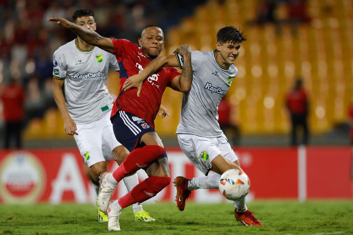 2-1. Independiente Medellín vence a Defensa y Justicia y planta cara en el Grupo A