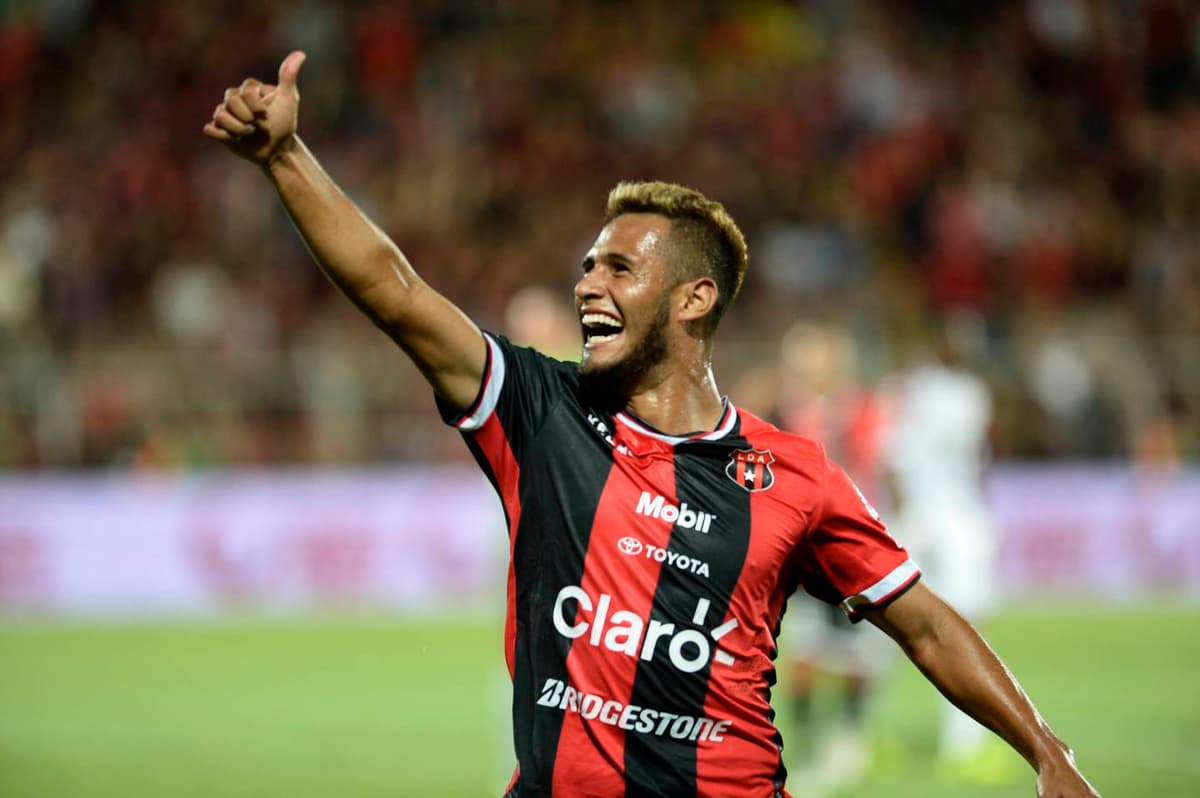 1-0. El Alajuelense toma ventaja sobre Saprissa en la final del fútbol de Costa Rica