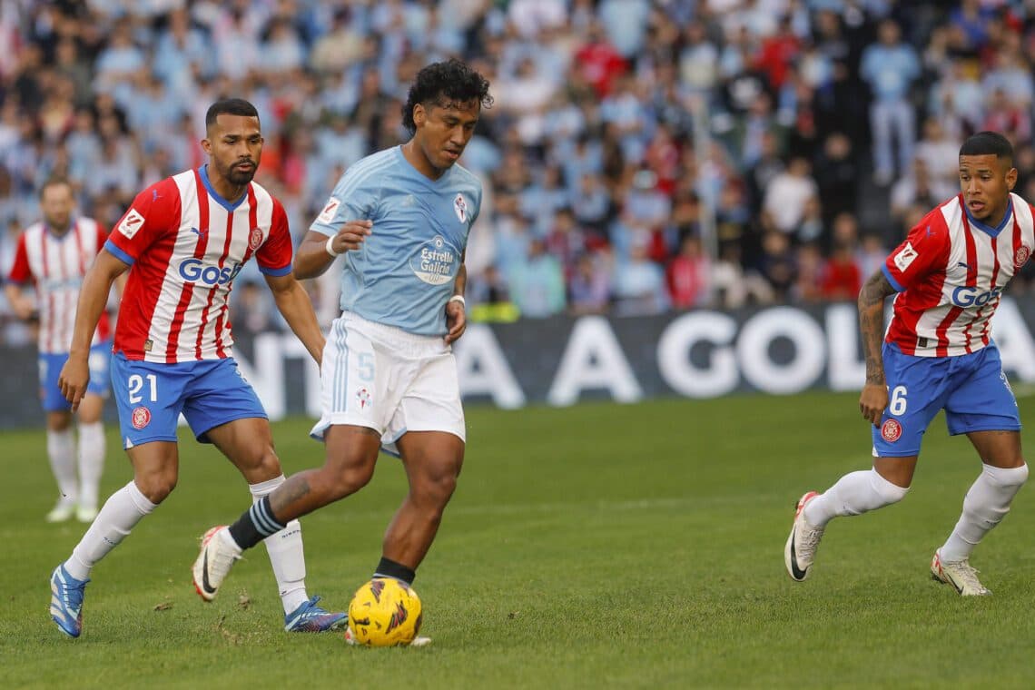 Peruano Tapia inicia entrenamiento progresivo con el grupo