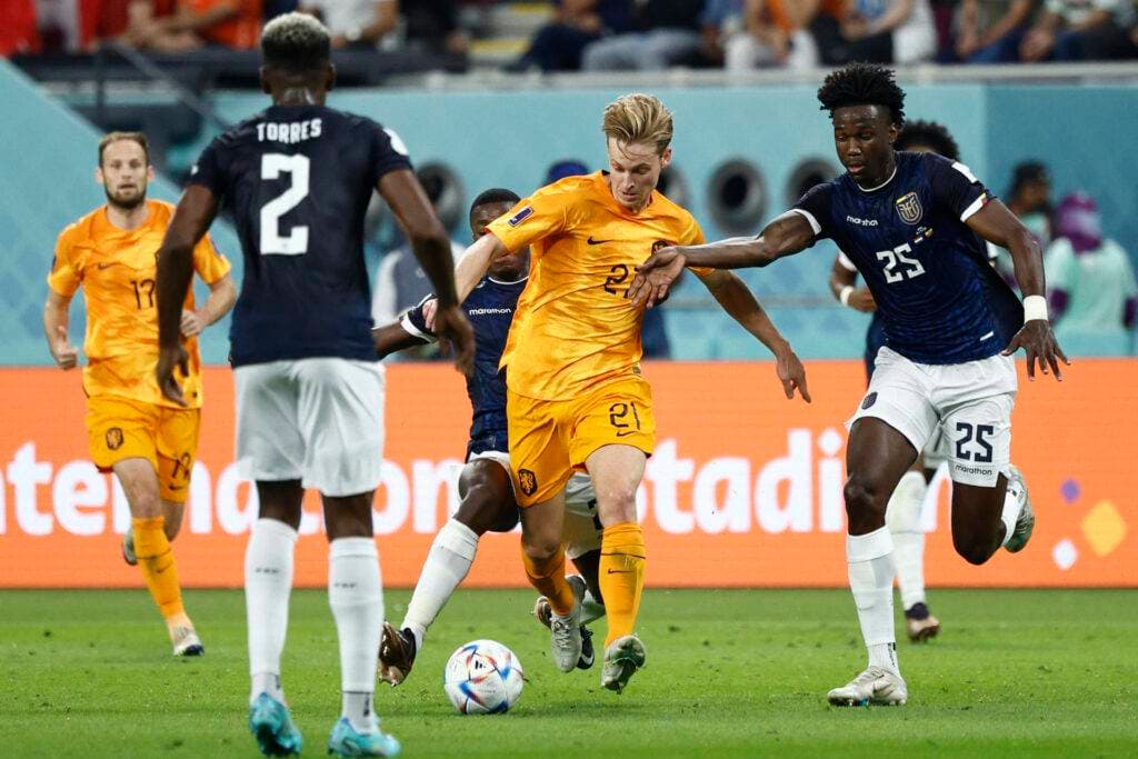 Frenkie De Jong, Memphis, Blind y Simons, en la lista previa de Koeman para la Eurocopa