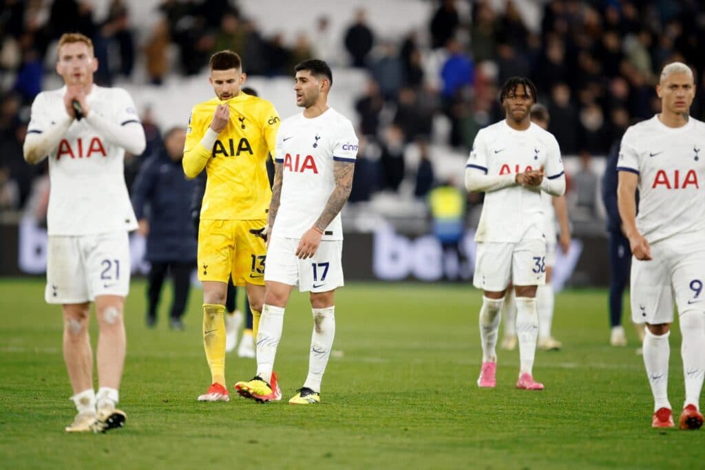 El Tottenham del uruguayo Bentancur no pasa de un palidó empate