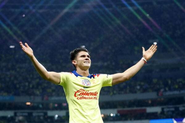 El América vence a Cruz Azul con un polémico penalti y consigue el bicampeonato en México