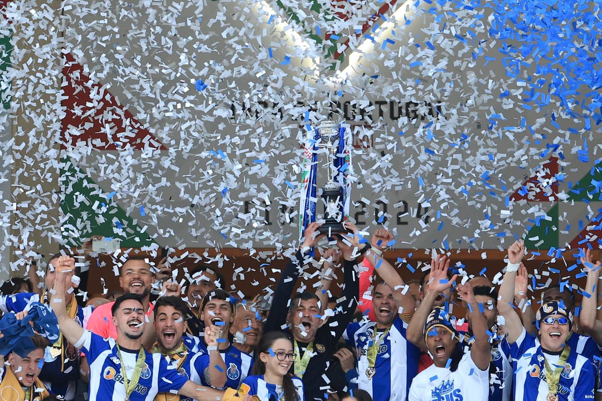 2-1. El Oporto gana la Copa con un gol de Taremi en la prórroga