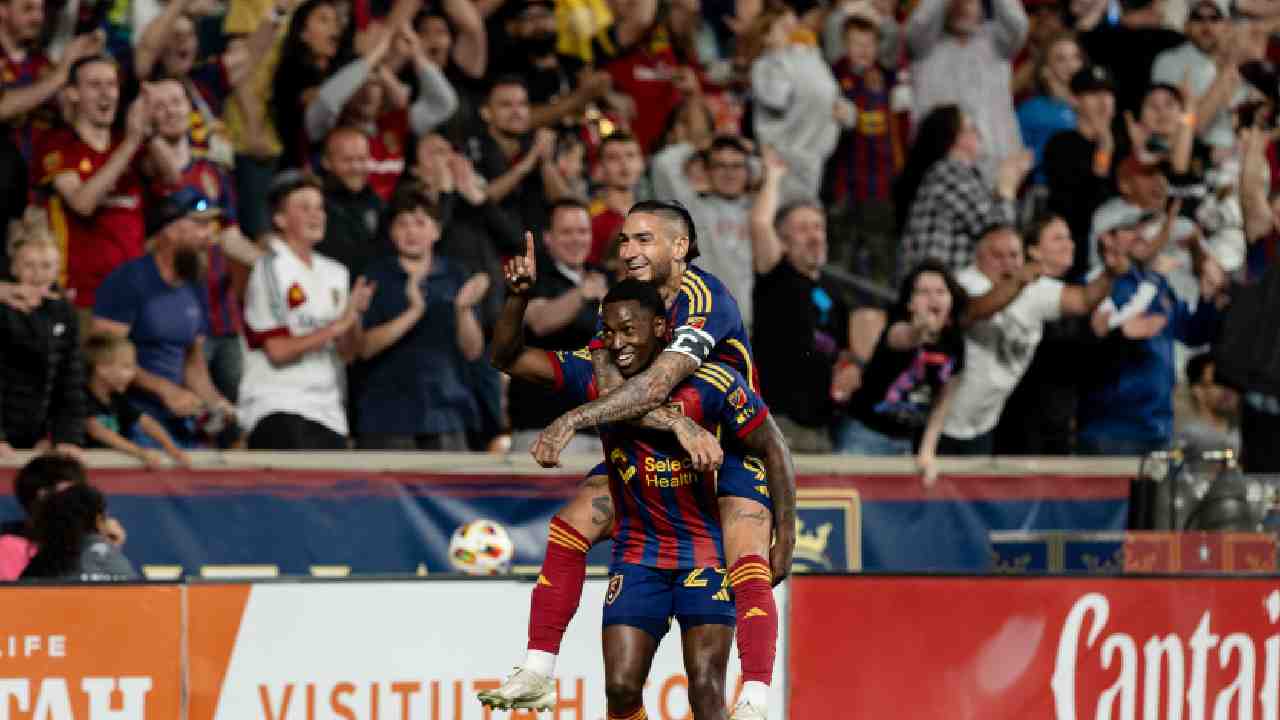Duras pruebas en la Semana 27 para latinos que tambalean en el liderato del Oeste en la MLS