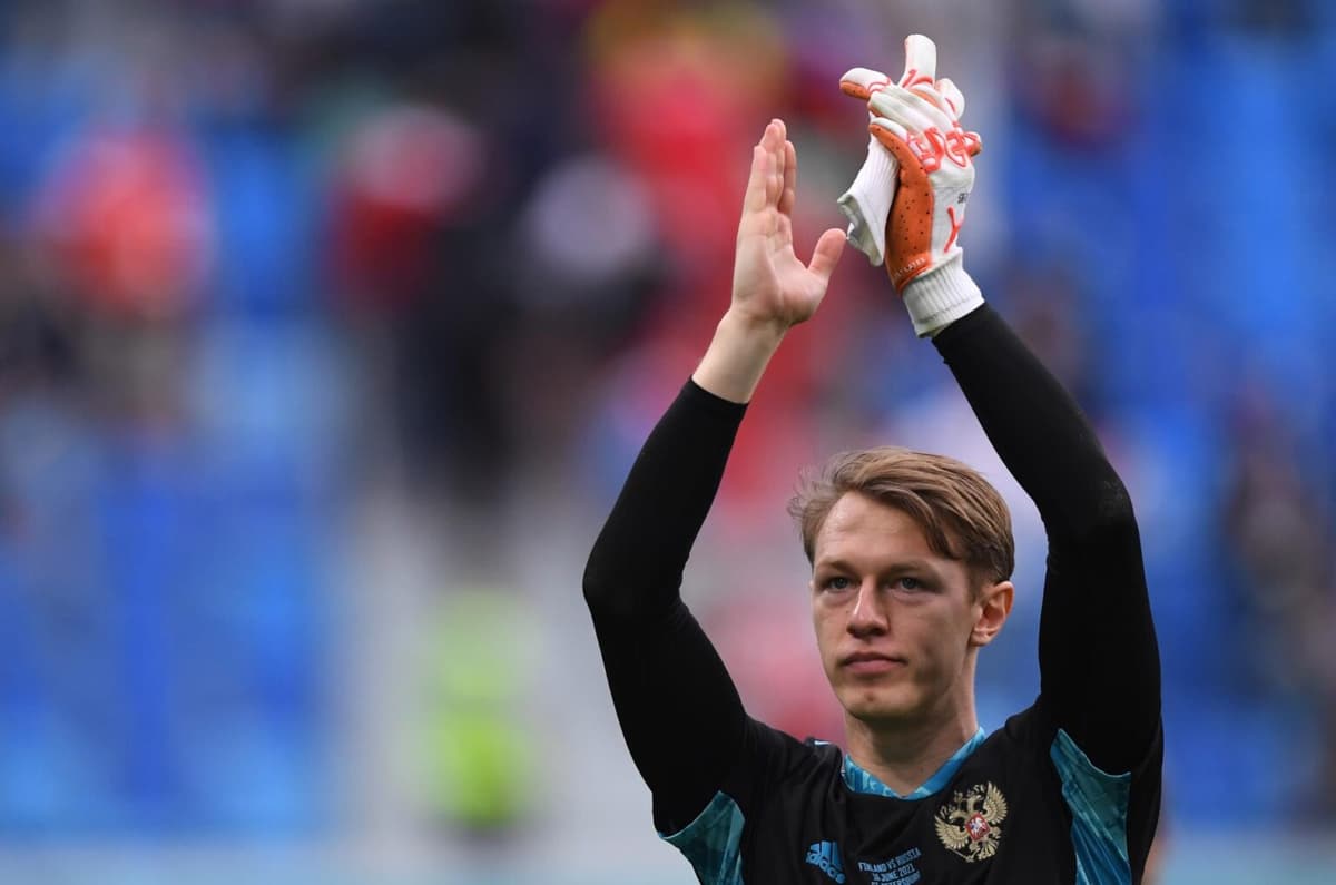 El PSG ficha al meta ruso Matveï Safonov