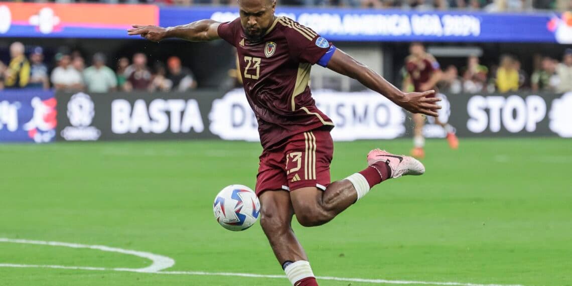 Rondón agranda su leyenda con el gol que clasifica a Venezuela y deja al Tri en llamas
