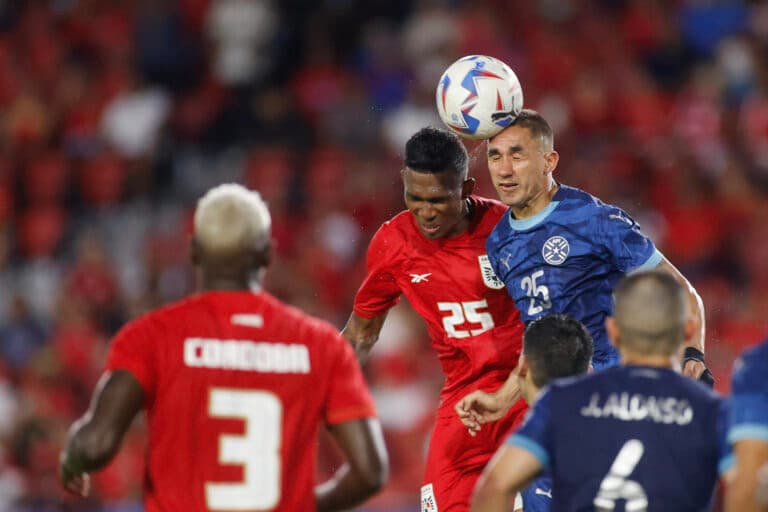 Panameño Roderick Miller entrena al 100 % y es «seleccionable» para entrar en el once ante Colombia