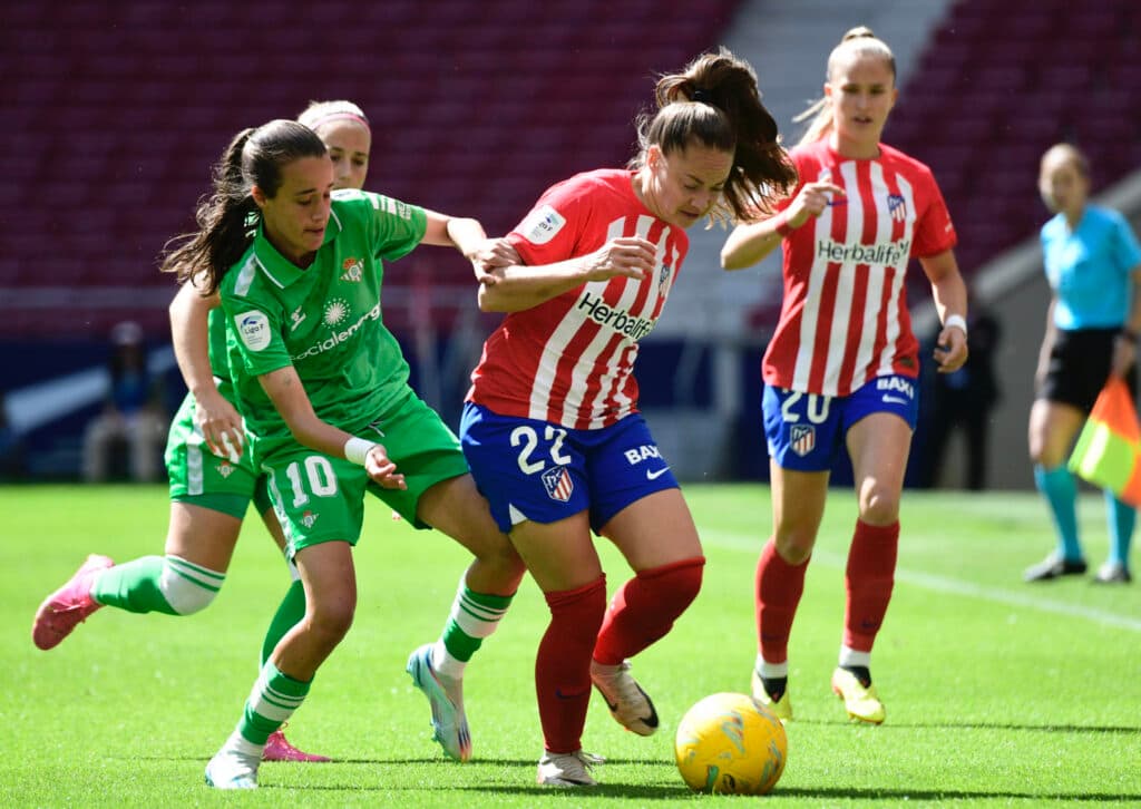 El Levante Badalona ficha a la internacional argentina Estefanía Banini
