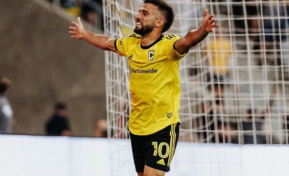 Uruguayo Rossi marcó doblete en triunfo de Columbus