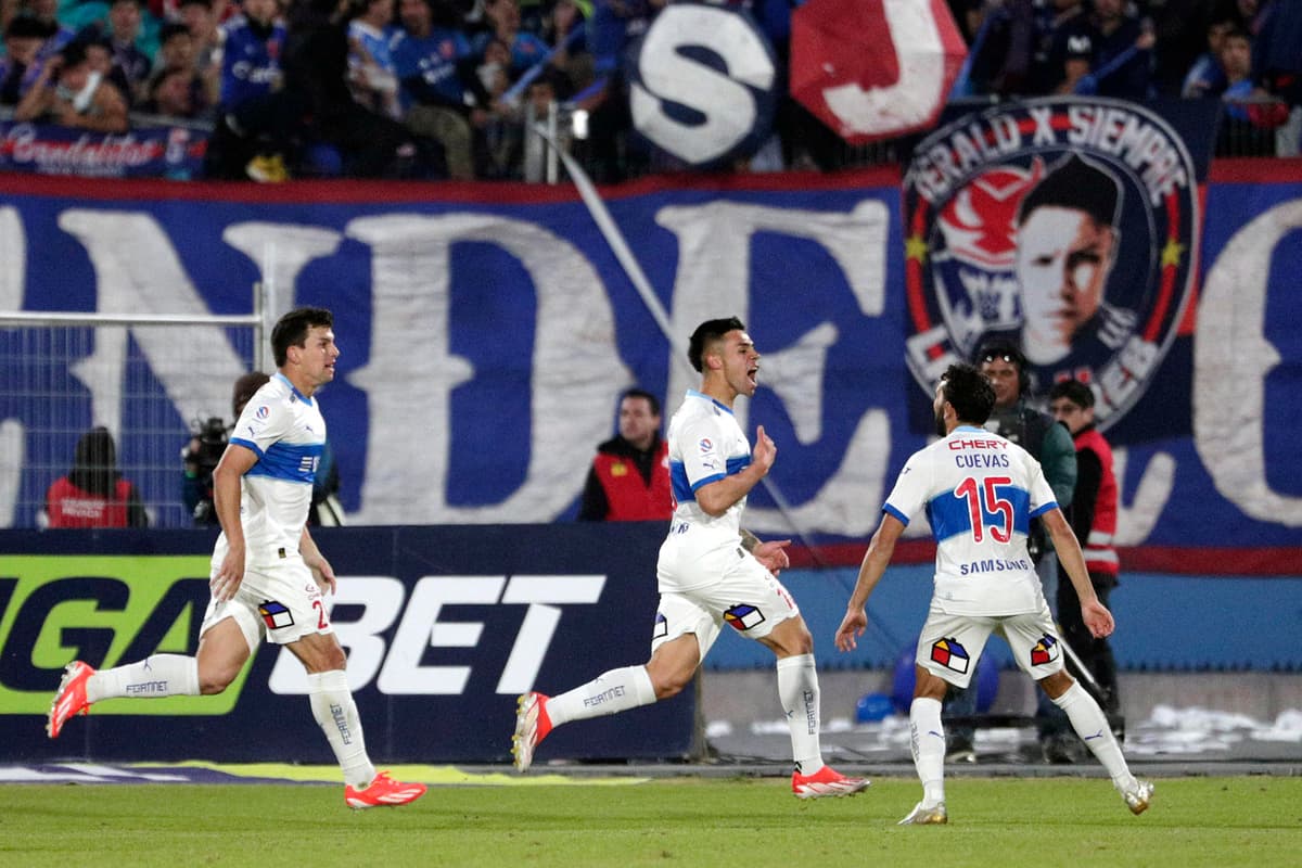 Universidad Católica vuelve a la pelea con Colo Colo para dar caza al líder U de Chile