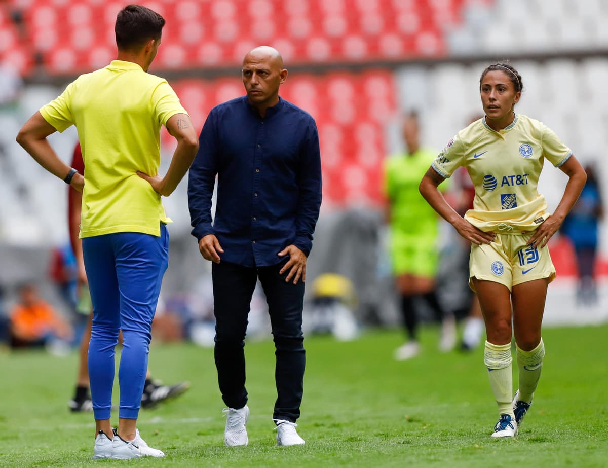 El América golea al Necaxa y se mete a zona de clasificación