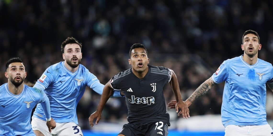 Flamengo anuncia la repatriación del mundialista brasileño Alex Sandro