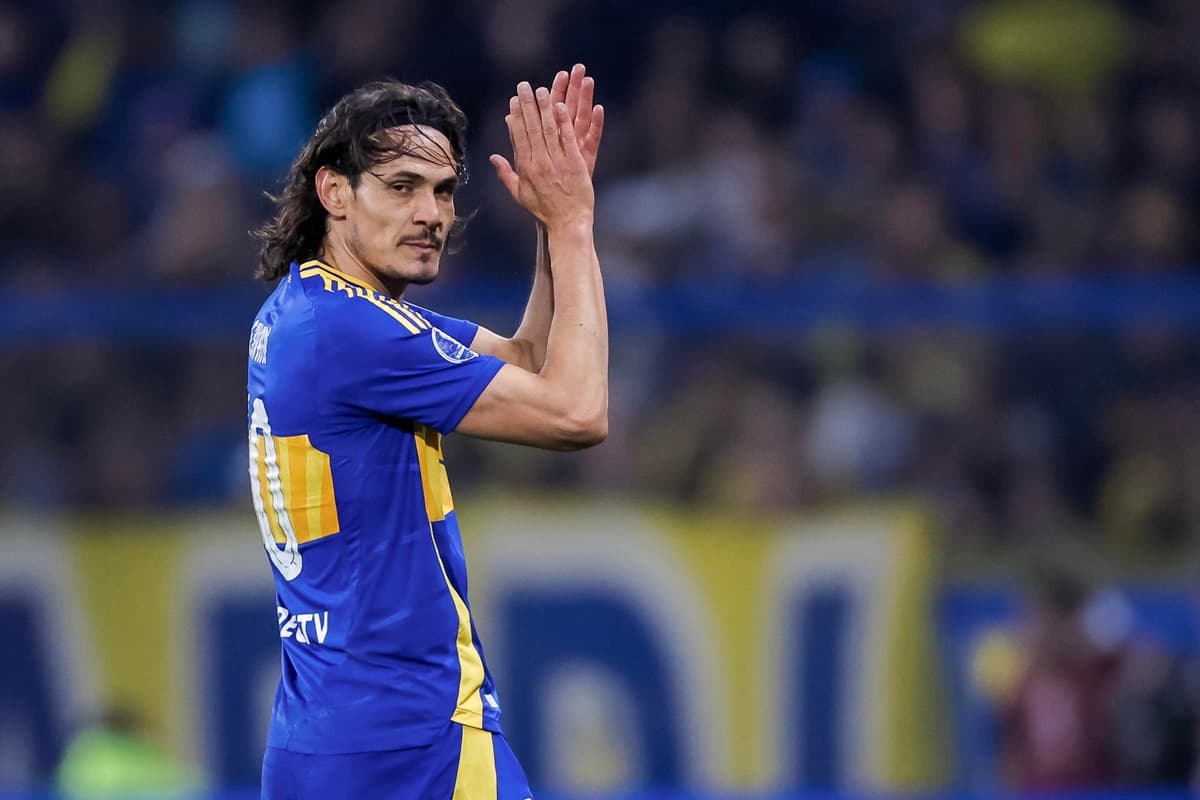 El uruguayo Cavani sufre un desgarro muscular y se perderá la vuelta de octavos de la Sudamericana