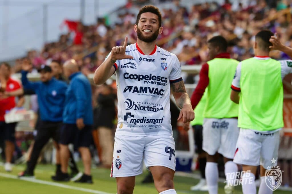 Colombiano y mexicano, los mejores extranjeros en la Liga Promerica