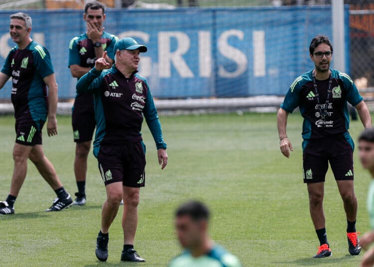 Javier Aguirre mueve su laboratorio en México