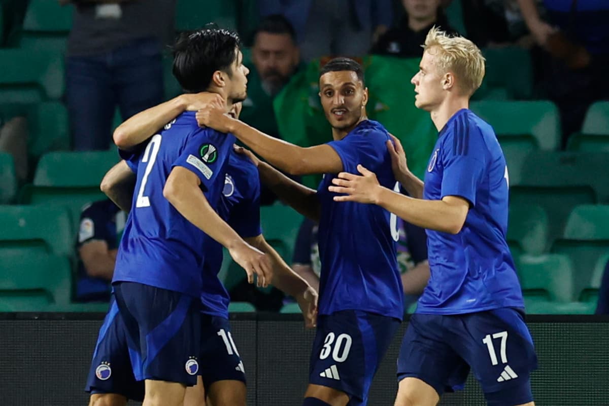 Con gol del mexicano Huescas Copenhague para los octavos