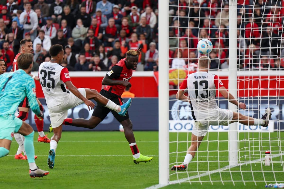 2-1. Boniface da la victoria al Leverkusen del ecuatoriano Hincapie