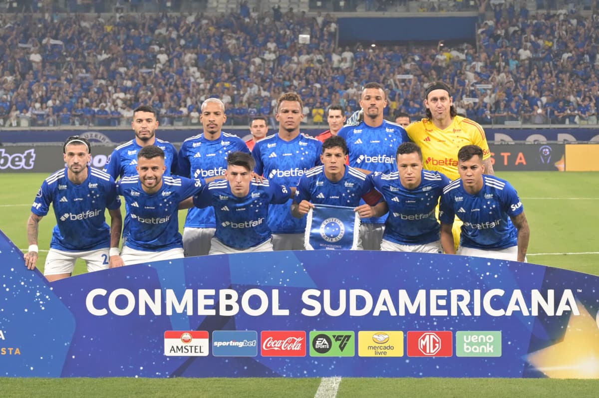En un encuentro inédito, Cruzeiro y Lanús comienzan la disputa de un puesto en la final