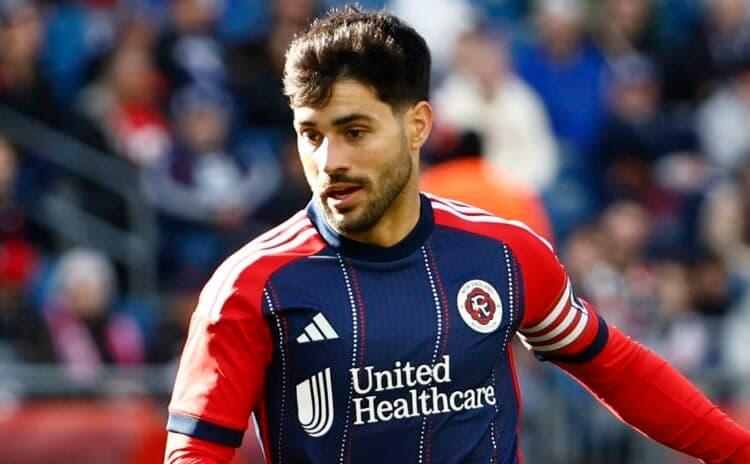 New England debe pensar latino para su renovación