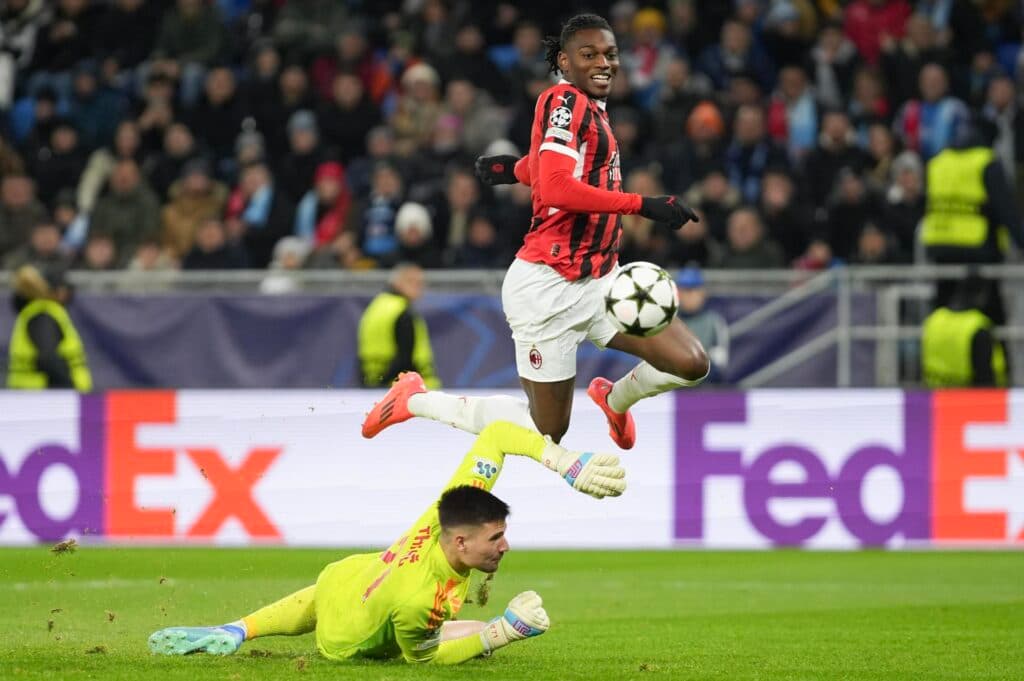 2-3. El Milan reacciona a tiempo ante el Slovan