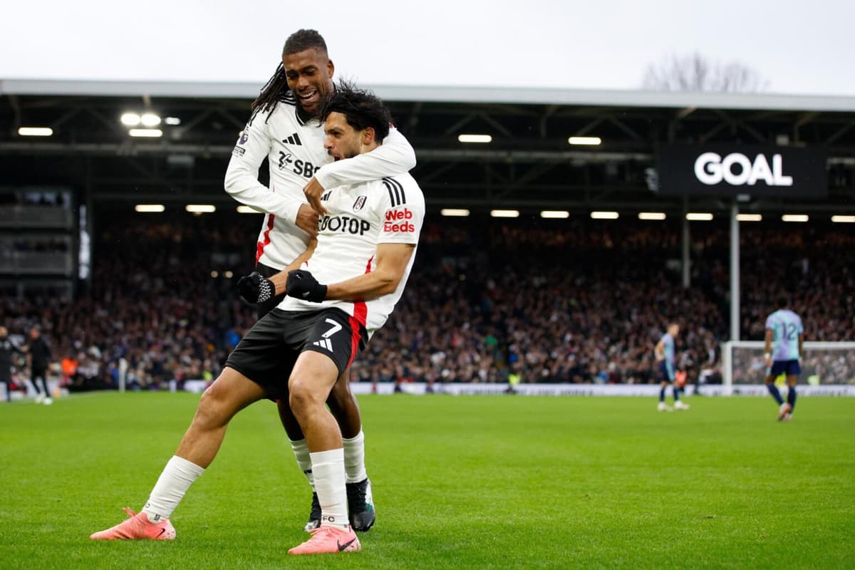 El mexicano Raúl Jiménez saca al Fulham de la zona baja