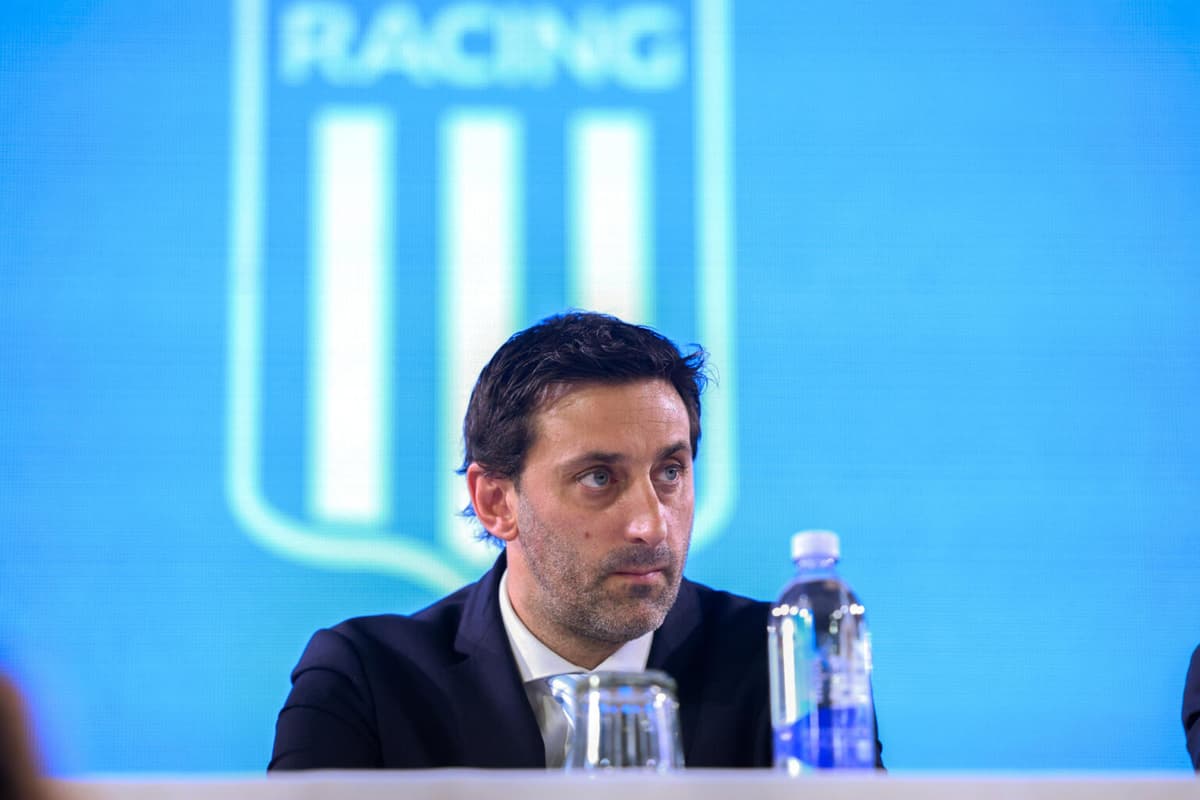 El argentino Diego Milito asume como nuevo presidente del Racing Club argentino